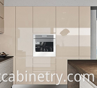 flat kitchen cabinets